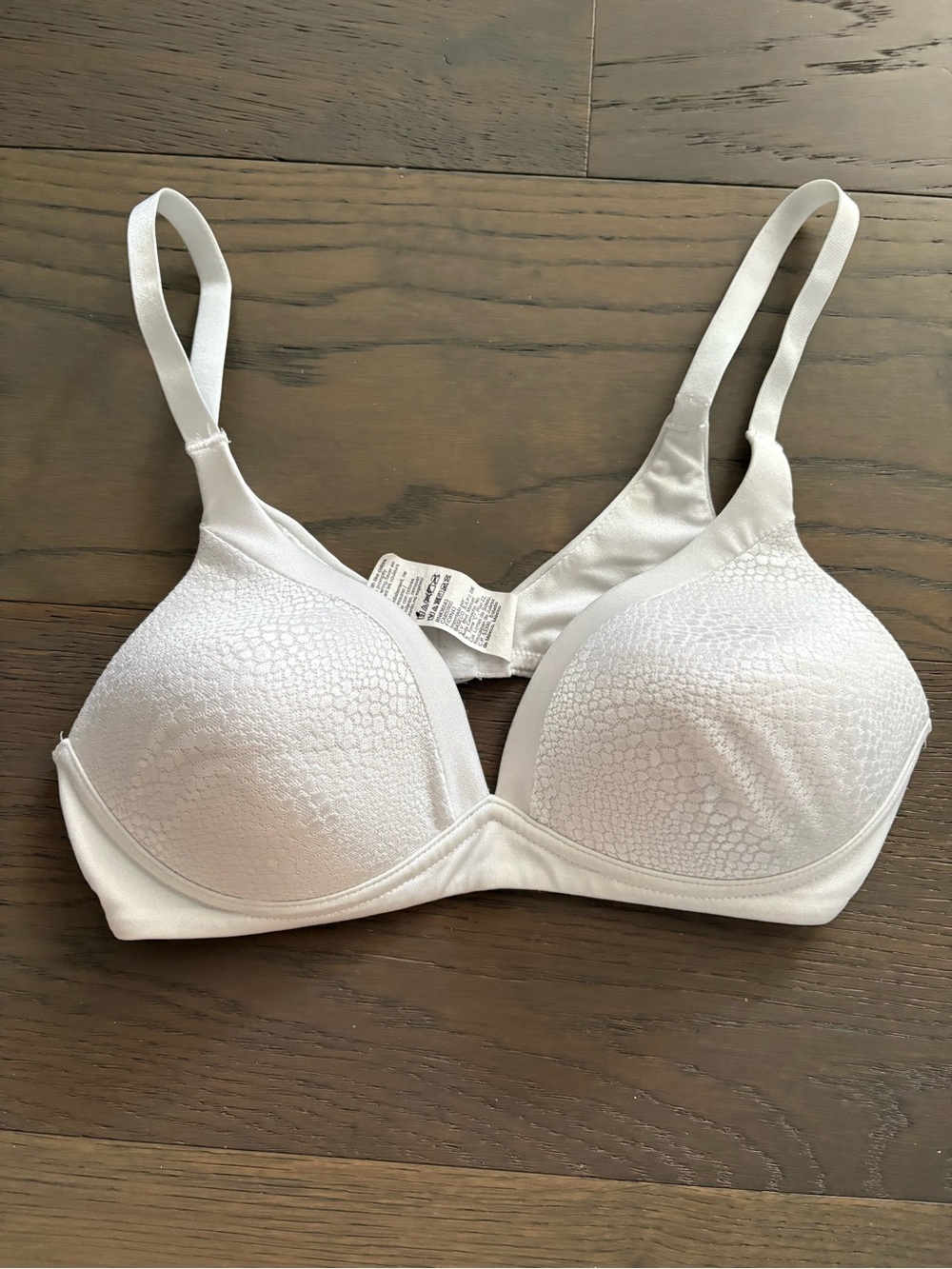 Warners ladies white bra 34B brand new